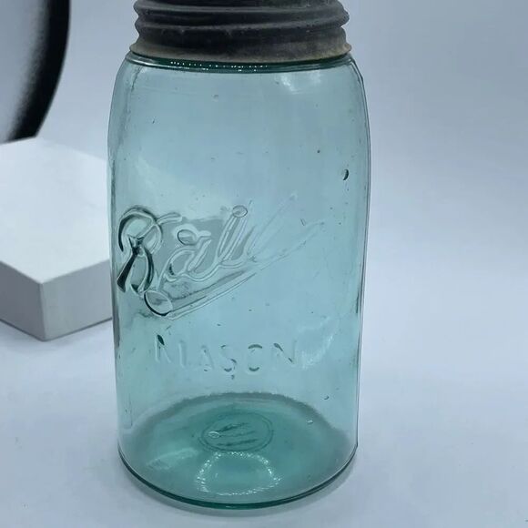 Antique Ball triple L Mason jar 1900-1910 (111) on bottom
